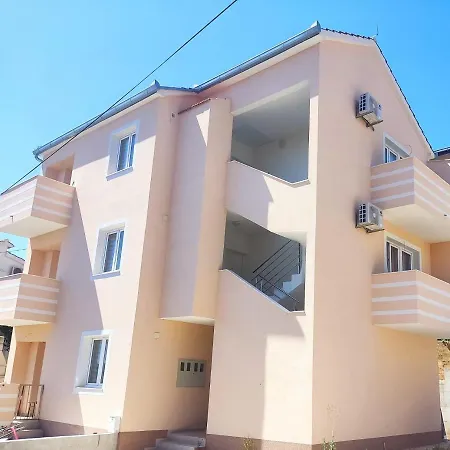 Apartments Rodin Trogir Exterior photo